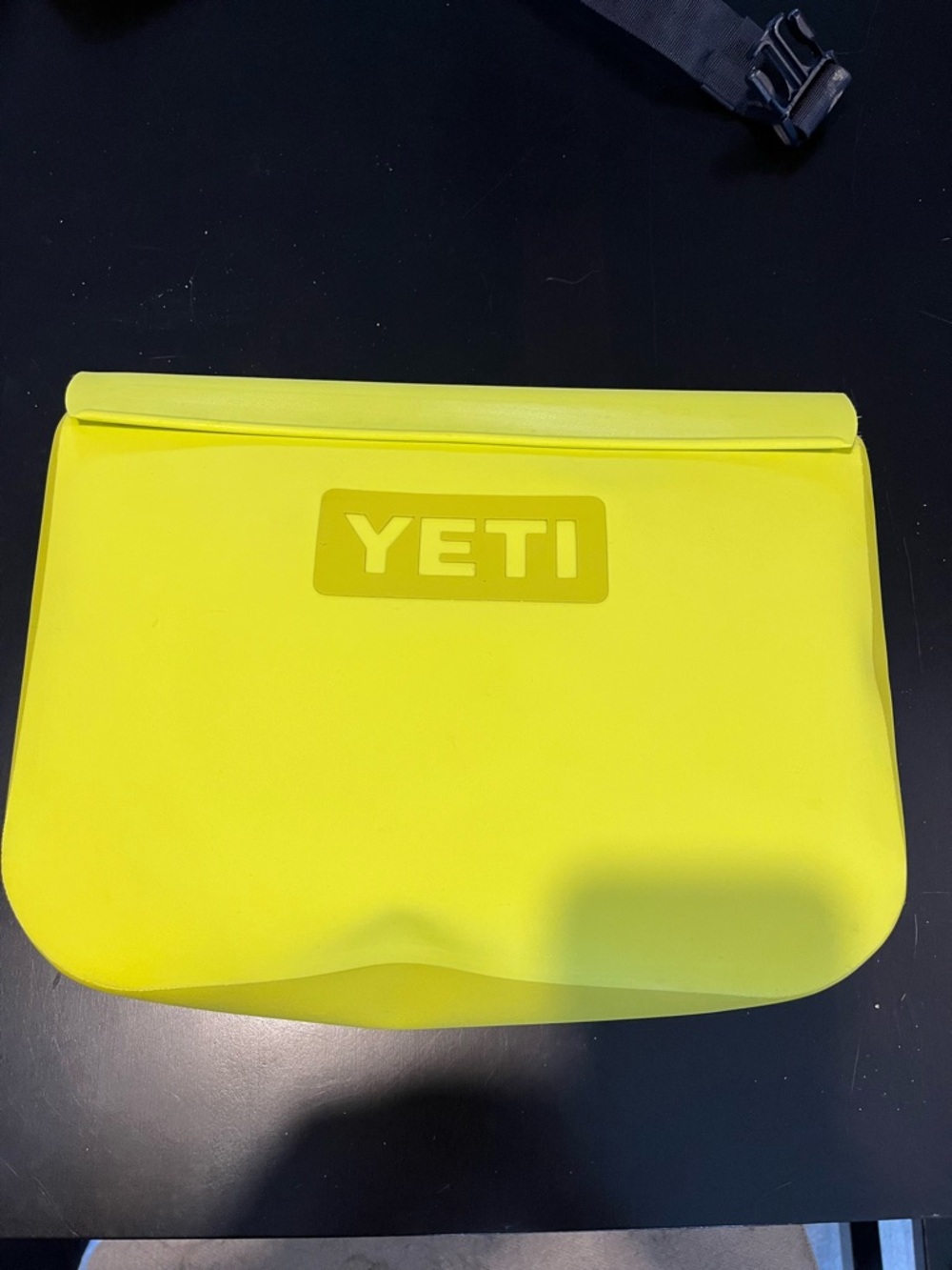 Yeti SIDEKICK DRY 6L gear case Firefly Yellow